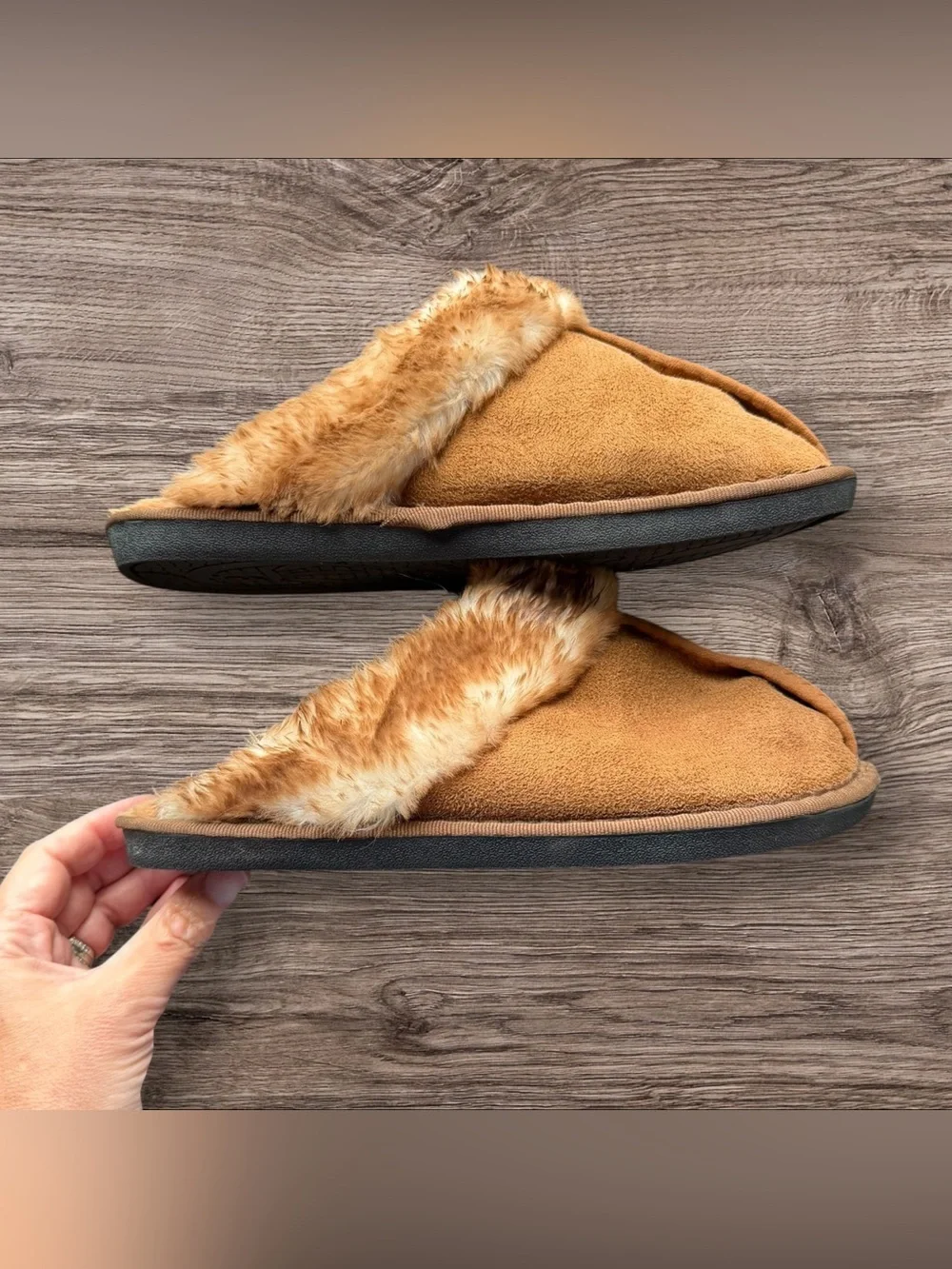 Girls Besroad Brown/Tan Slippers Size Small 5/6
